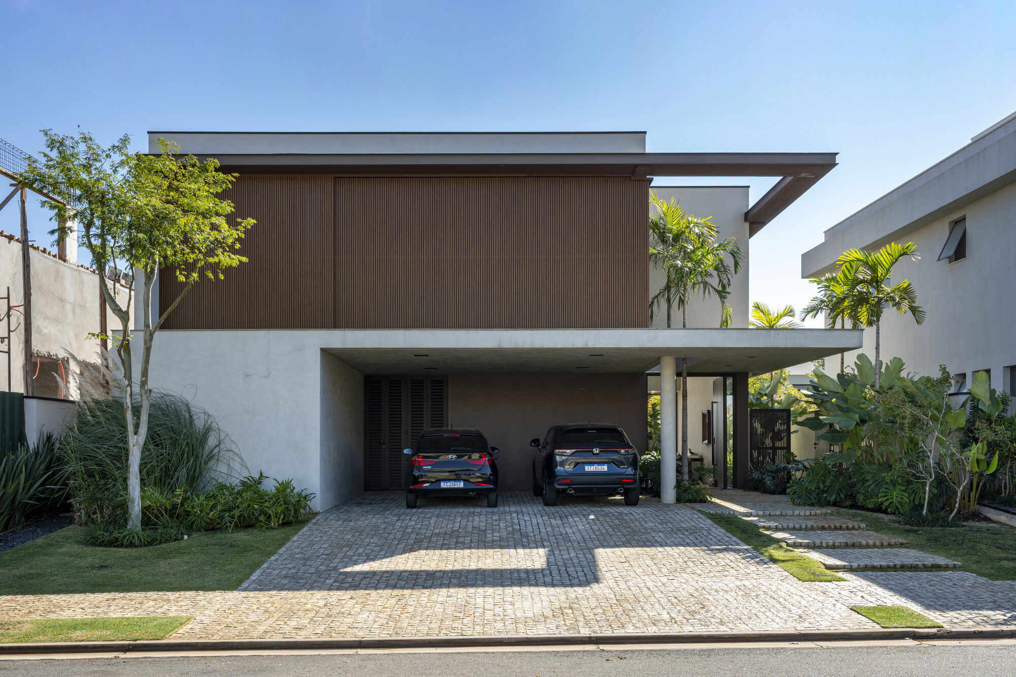 Jardim Entre Linhas e Folhagens — MP